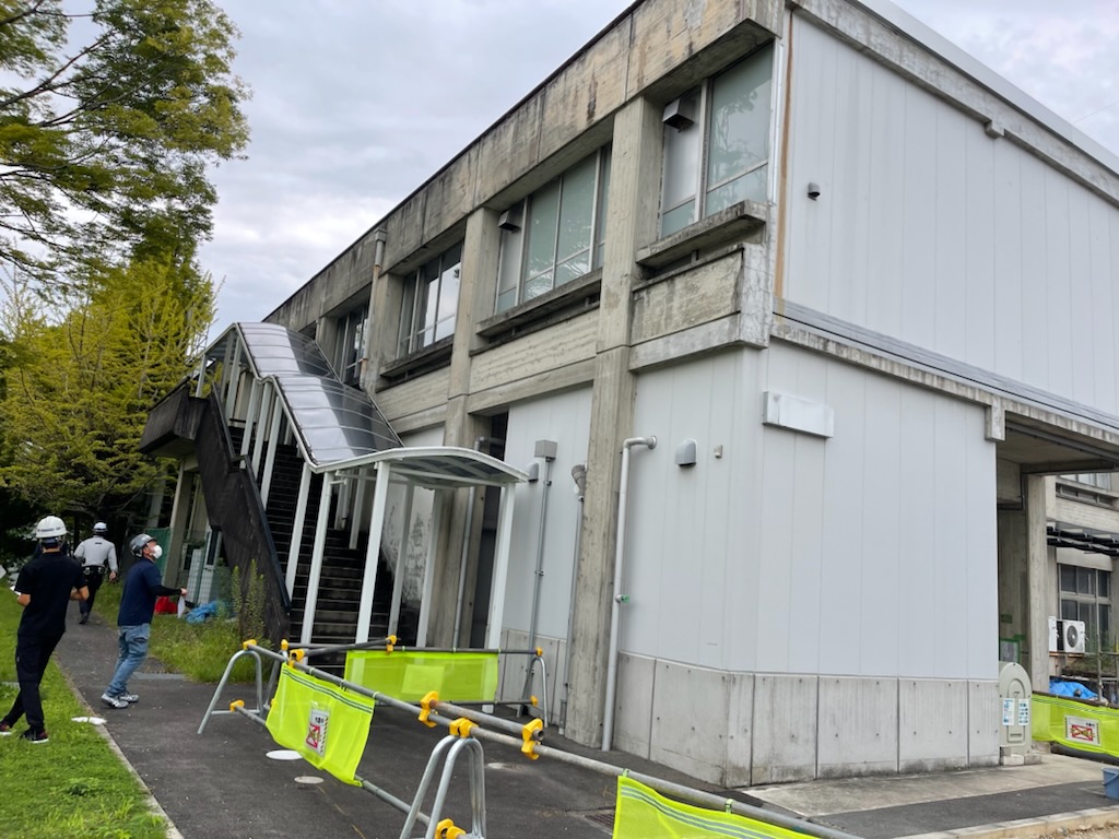 A大学 耐震補強・リニューアル改修工事 | 塗装・吹付け工事