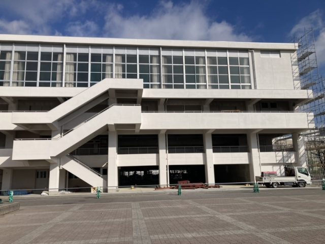 知立市　高校体育館　改修工事 | 左官工事