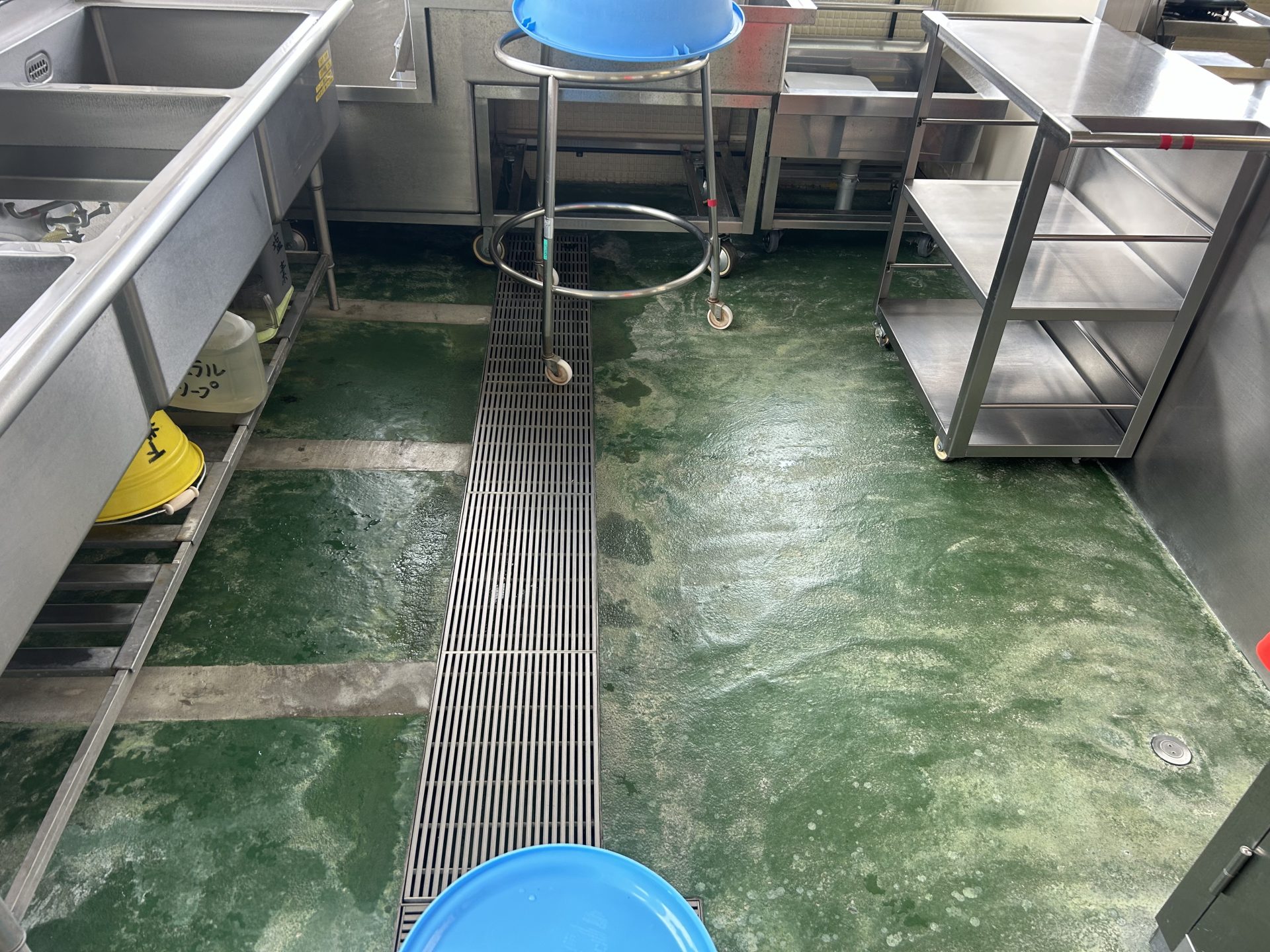 稲沢市　I小学校　給食室改修工事 | 塗床工事