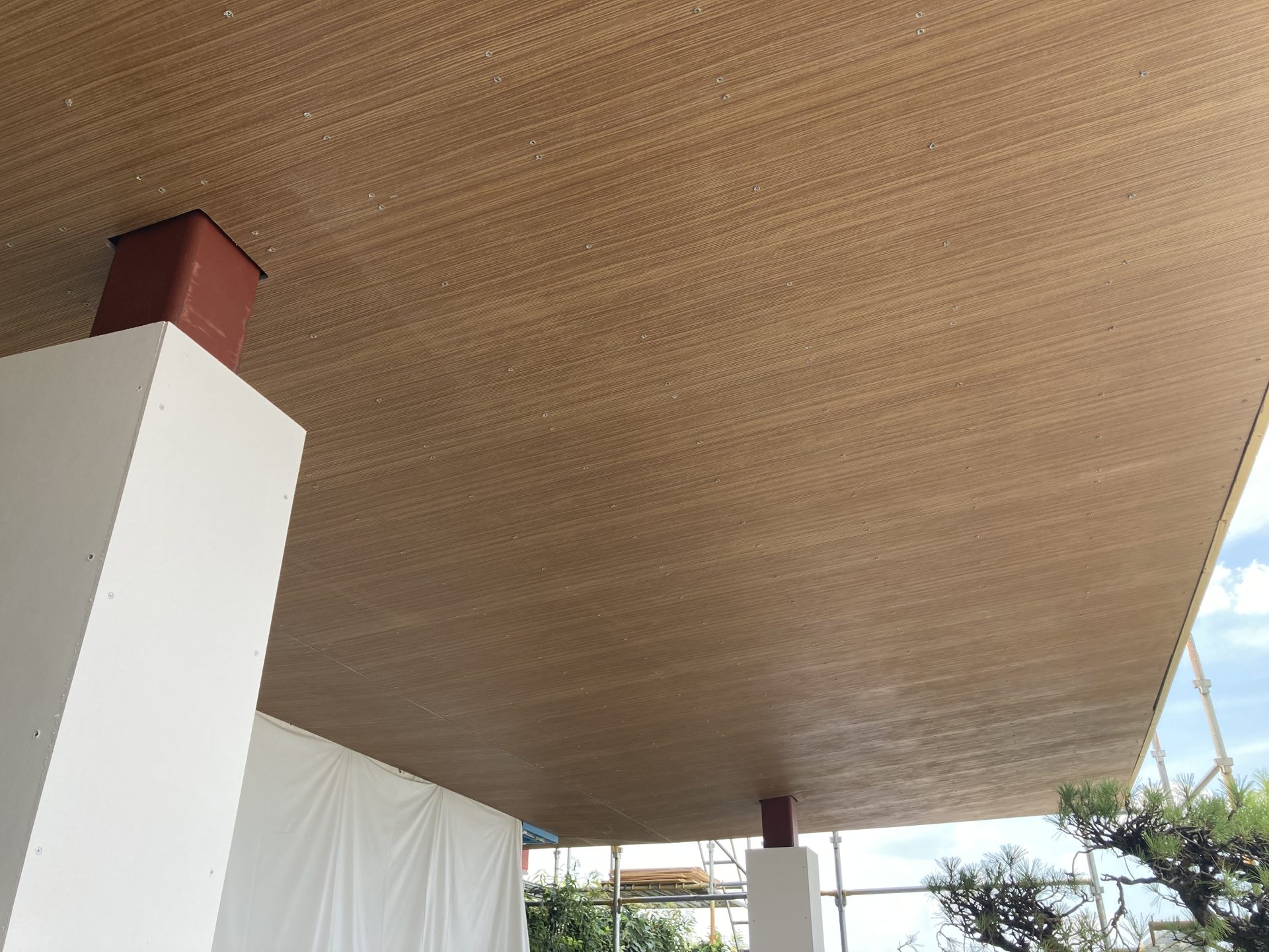 清須市　天然温泉施設　軒天特殊塗装工事 | 塗装・吹付け工事