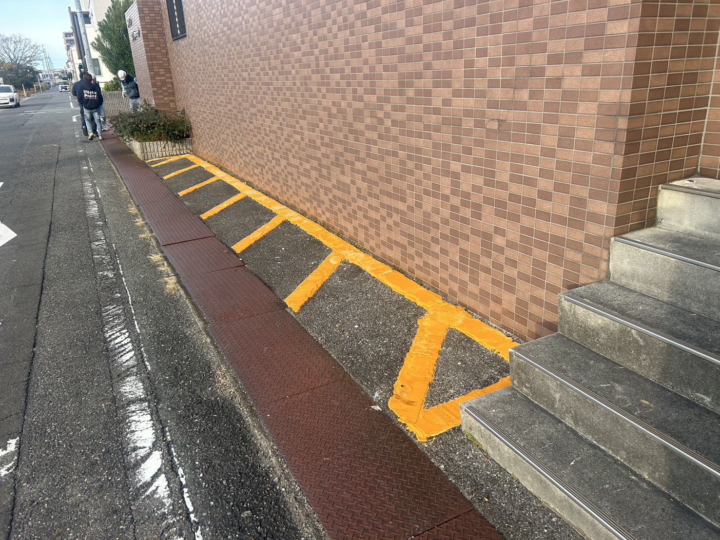 常滑市　アパート駐車場　ライン引き工事 | その他